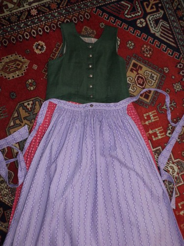 Süßes mädchen dirndl - süßes,