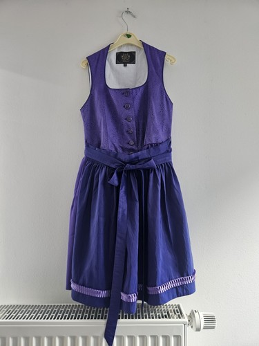 Lila dirndl mit schürze von - mit,